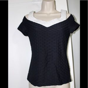 Gorgeous Textured Shoulder-cut Top